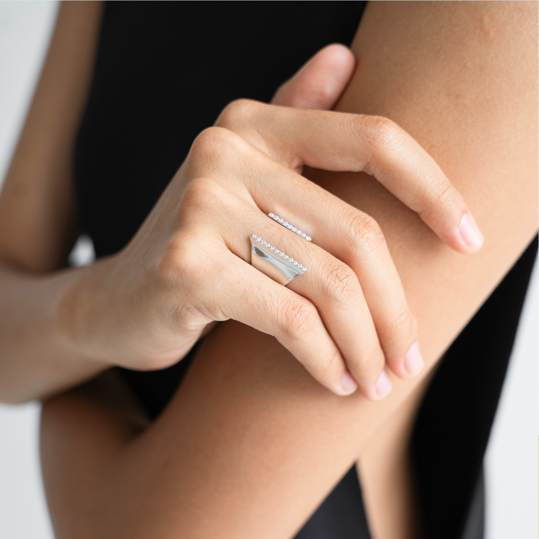 OPEN SHIELD RING CZ STATEMENT
