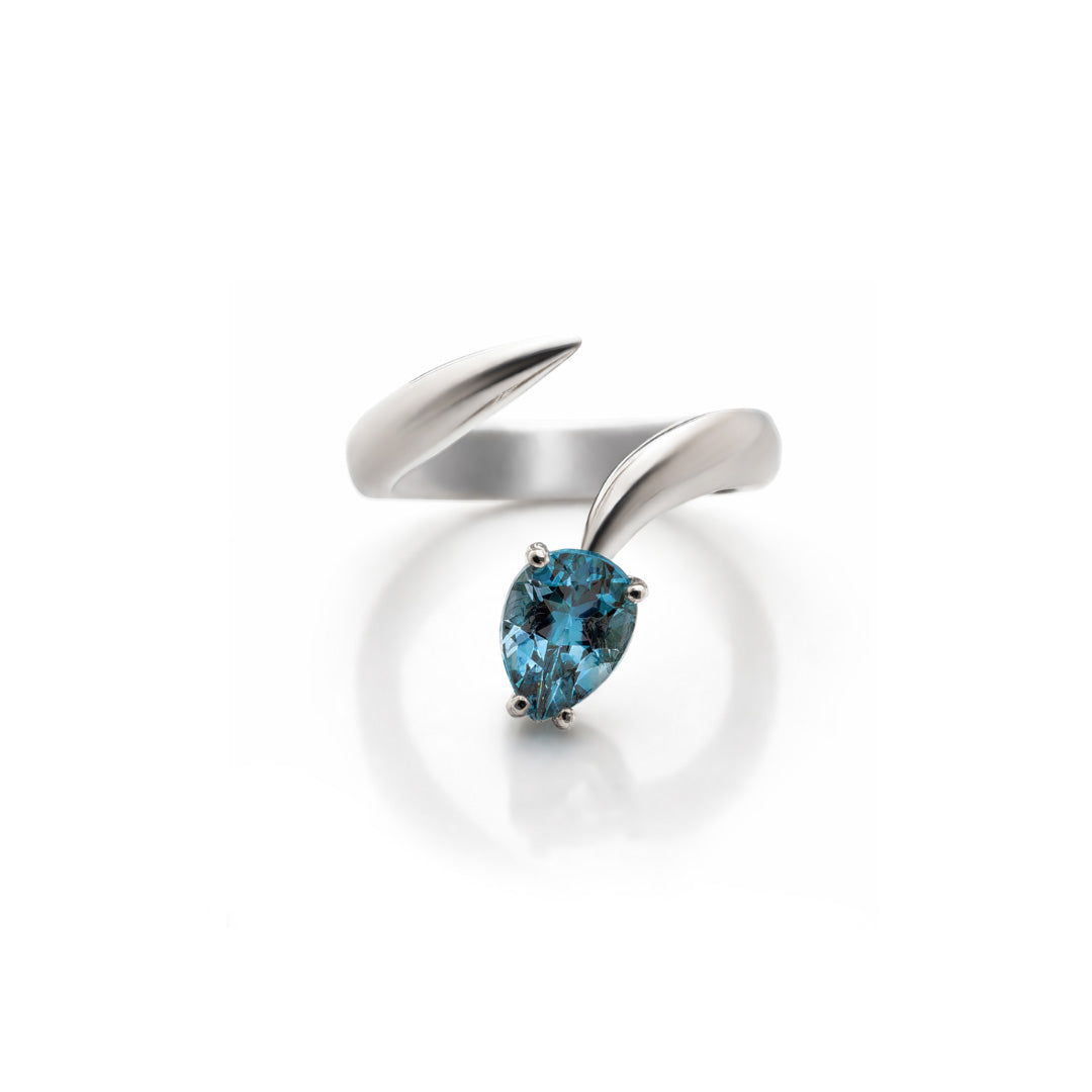 CLAW SWISS TOPAZ RING