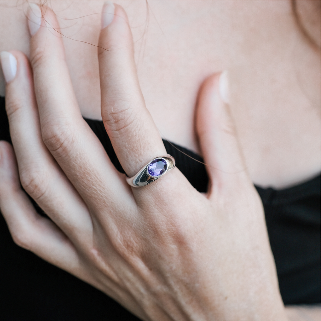 CURVE AMETHYST RING