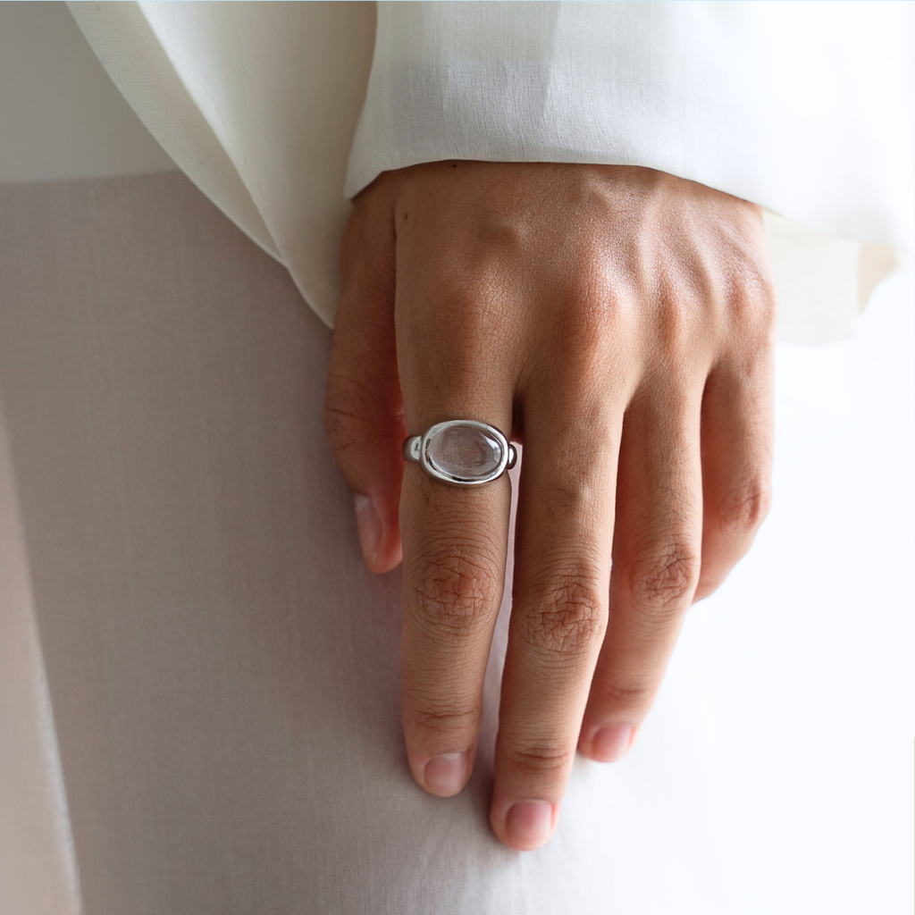 MONOCHROME CLEAR QUARTZ RING
