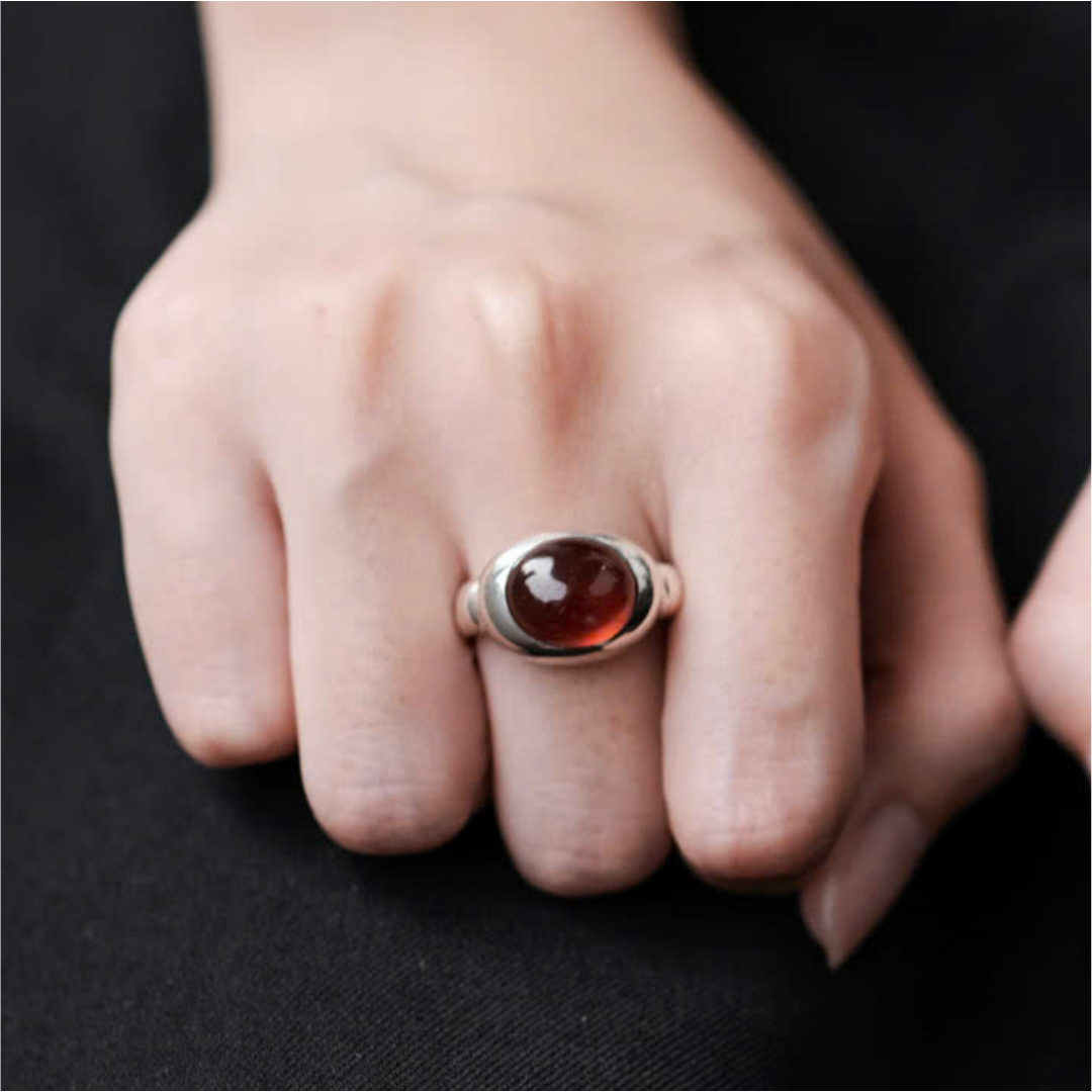 MONOCHROME GARNET RING