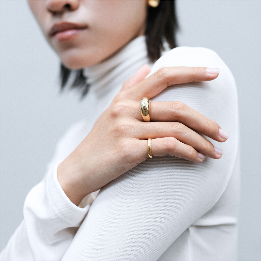 HOLLOW RING