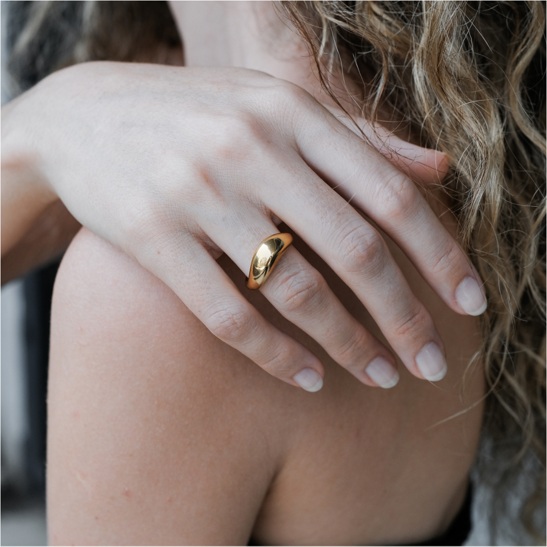 CURVE RING