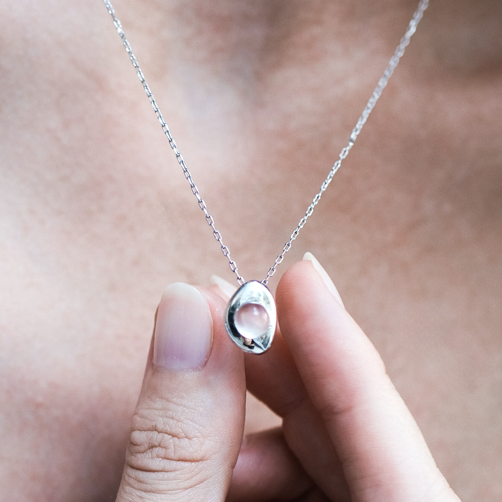 DEW NECKLACE