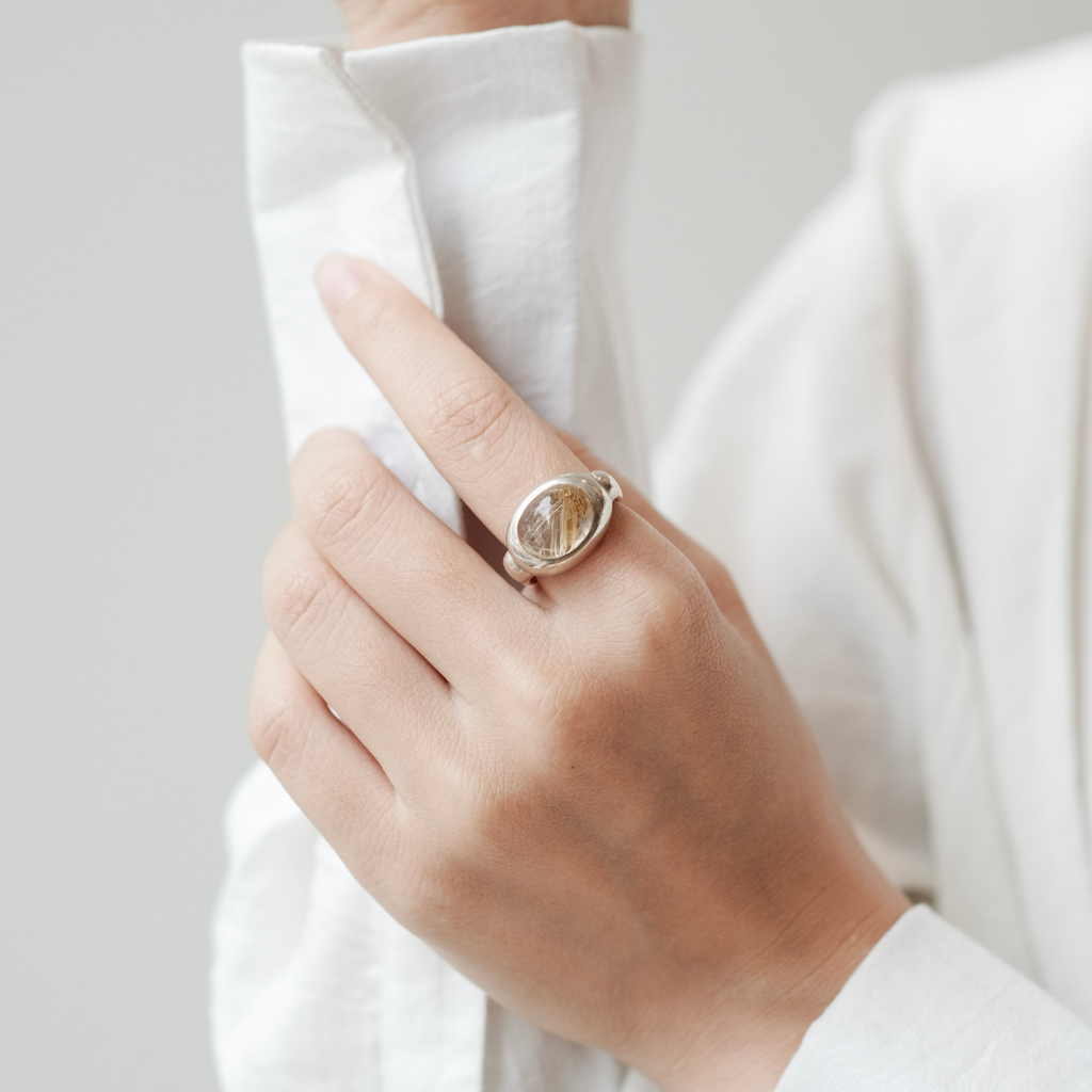 MONOCHROME GOLDEN RUTILATED RING
