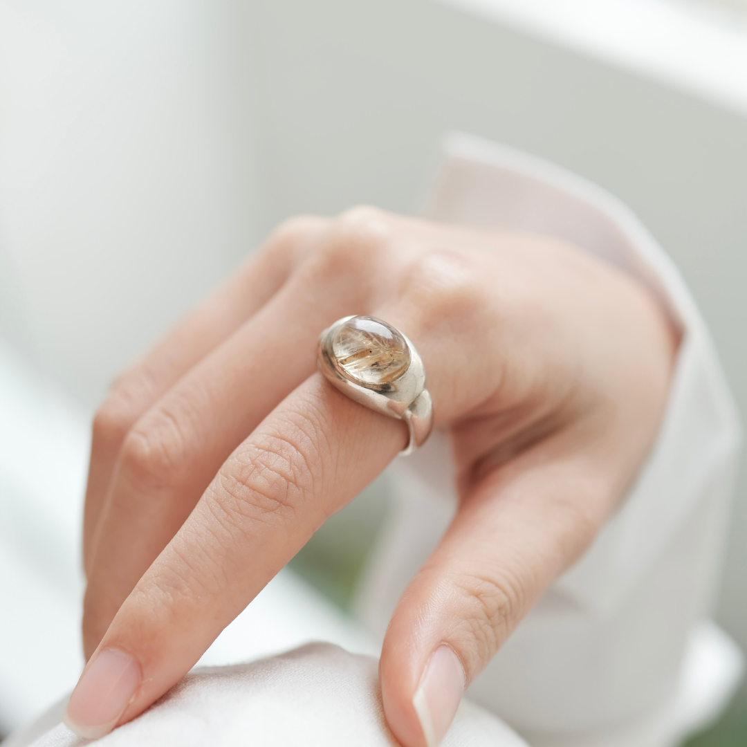 MONOCHROME GOLDEN RUTILATED RING