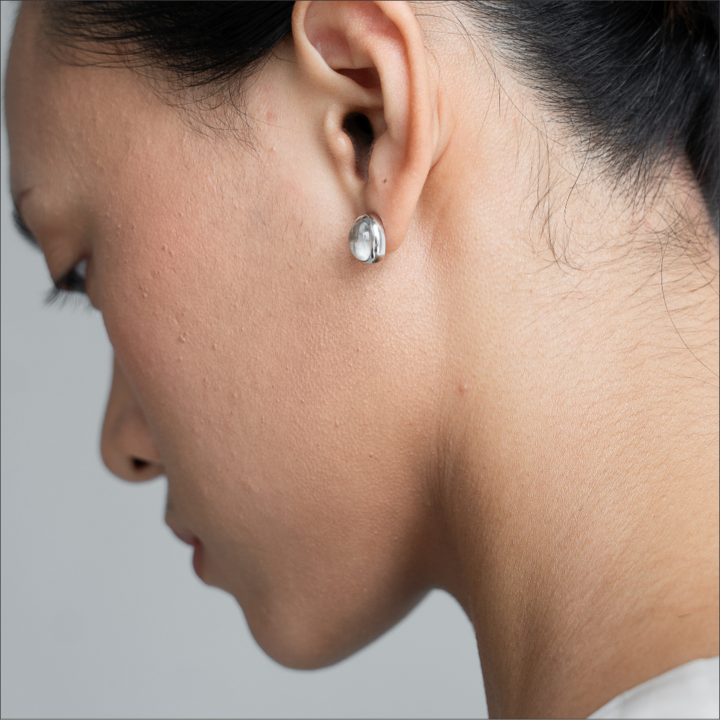 MONOCHROME CLEAR QUARTZ EARRINGS