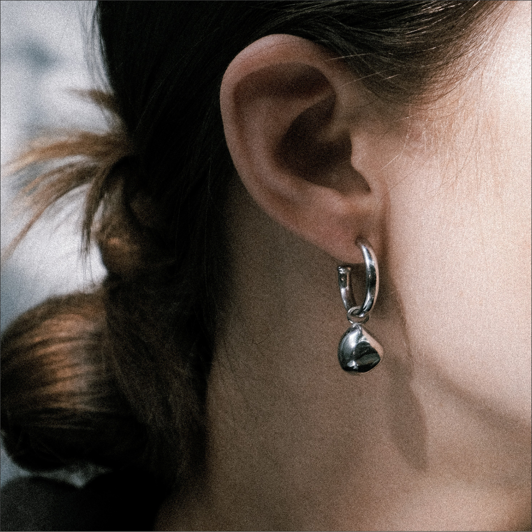 PEBBLE EARRINGS